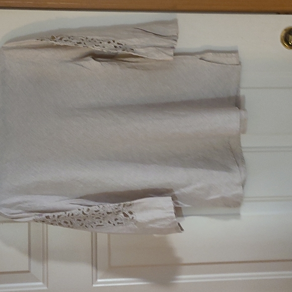 Linen Top - Picture 3 of 6